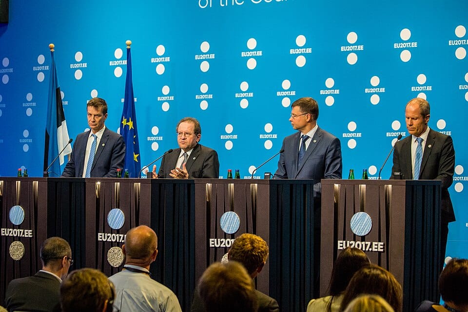 How to Save for a House Deposit While Renting in the UK